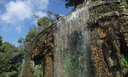 Nice_Colline_du_chateau_waterfall